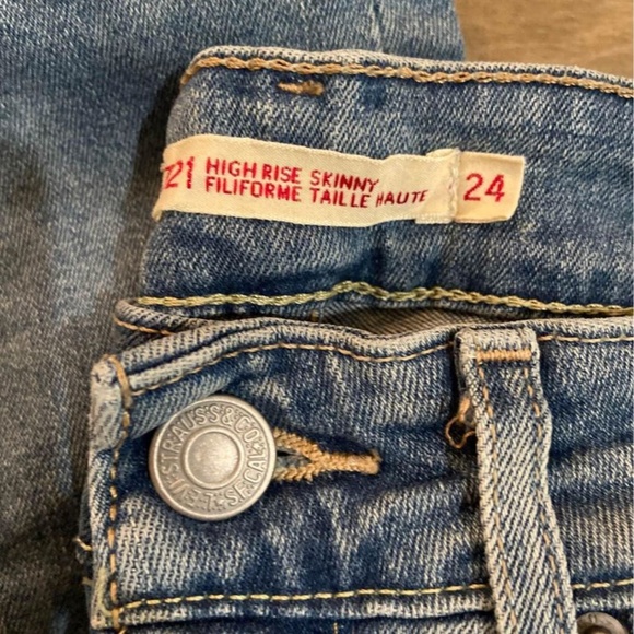 Levi’s Jeans - Picture 2 of 3